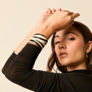 Brazalete étnico de piel print cebra